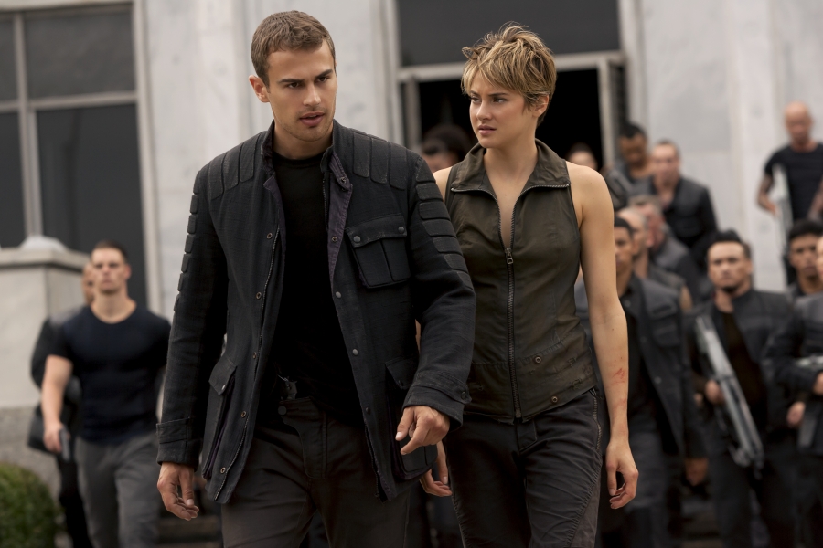 Vochtig ongebruikt Tolk Divergent Allegiant Part 2 director confirmed - SciFiNow - Science Fiction,  Fantasy and Horror