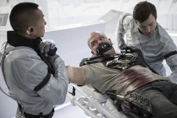 Machines cure diseases and regenerate new body parts in Elysium