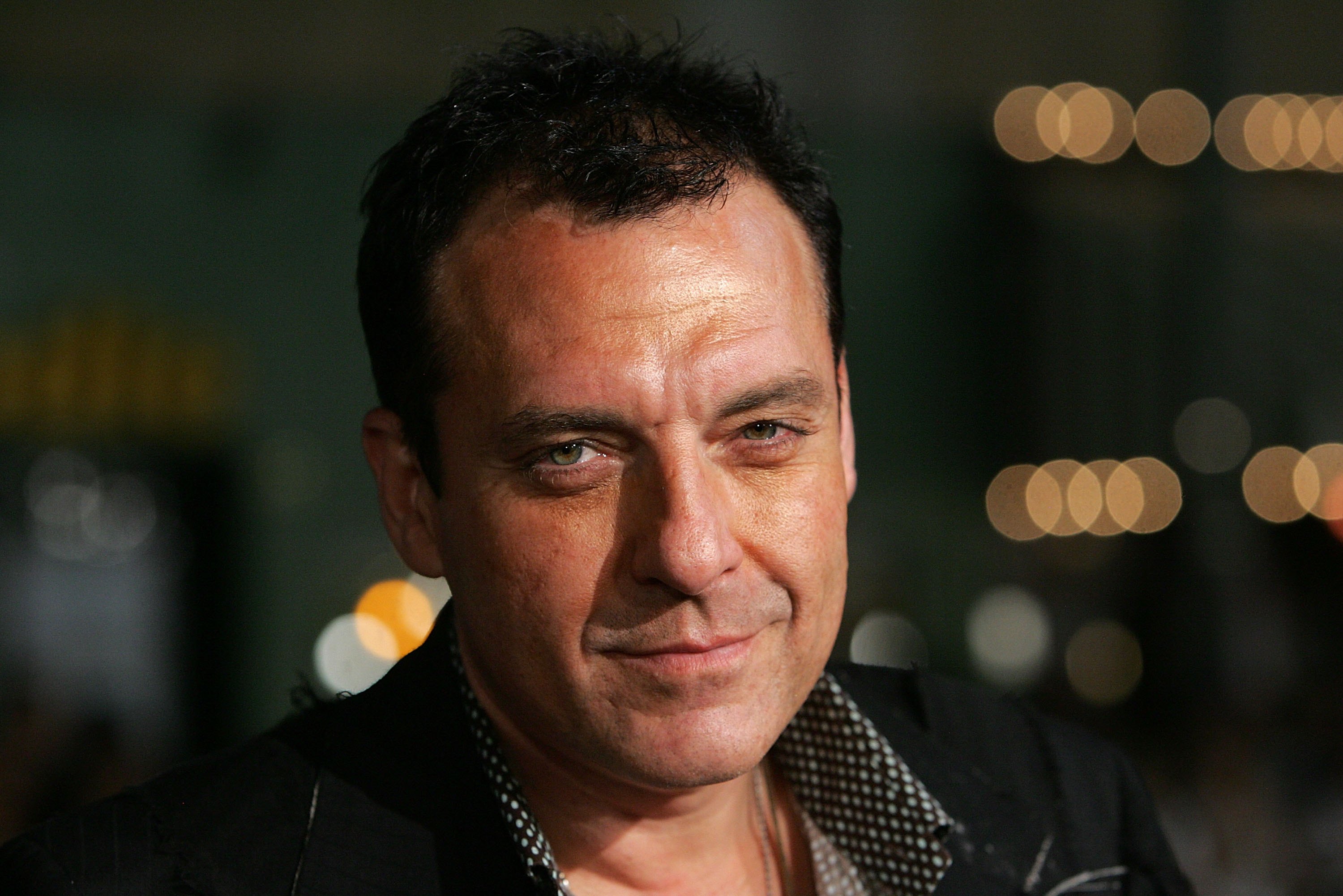 WESTWOOD, CA - NOVEMBER 05:  Actor Tom Sizemore arrives at the  Paramount Vantage premiere of "Babel" held at the FOX Westwood Village theatre on November 5, 2006 in Westwood, California.  (Photo by Frazer Harrison/Getty Images)