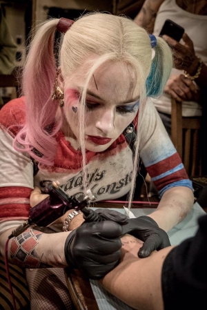 Suicide Squad new pictures Harley tattoos the squad