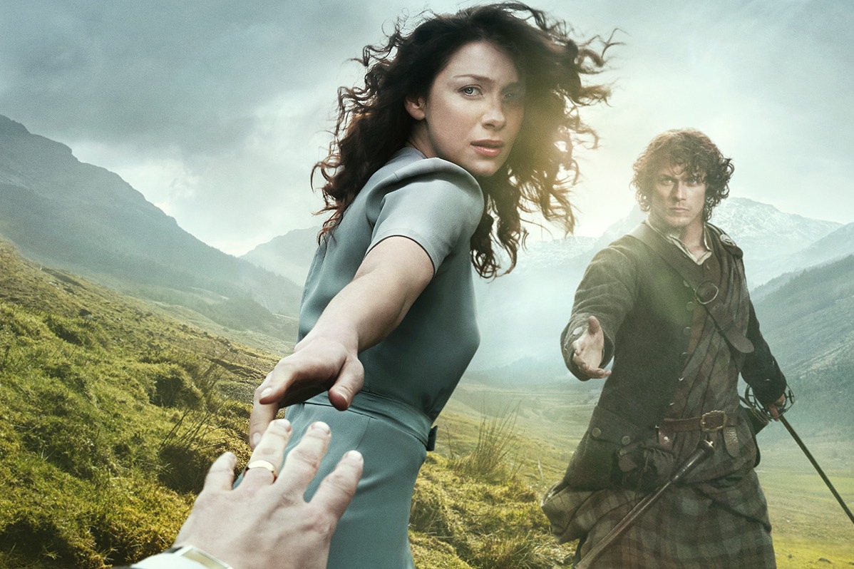 does anyone else time travel in outlander